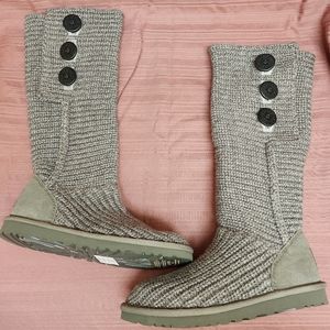 New UGG Gray Cardy Knit Boots Size 6